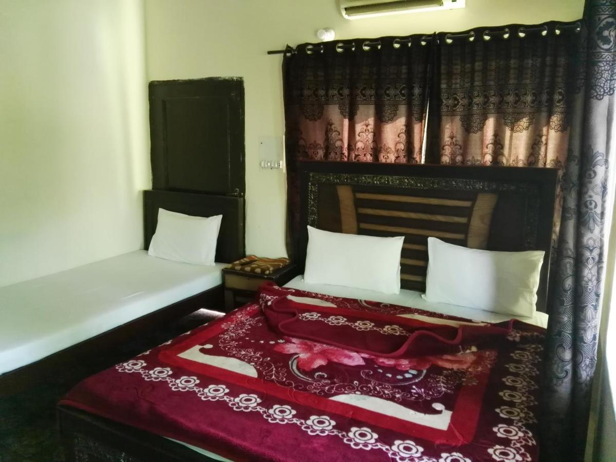 Khyber Inn Islamabad Exteriör bild