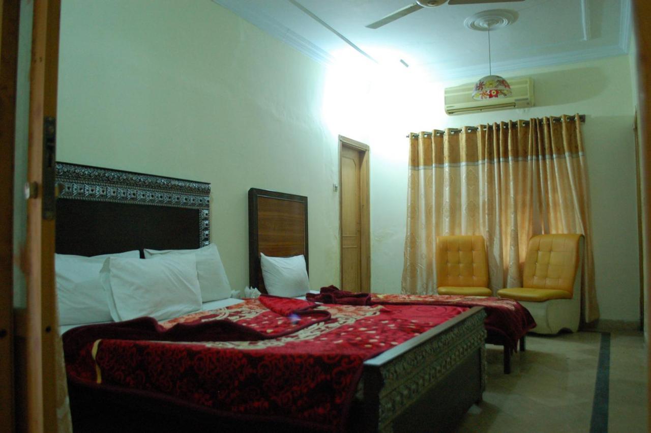 Khyber Inn Islamabad Exteriör bild