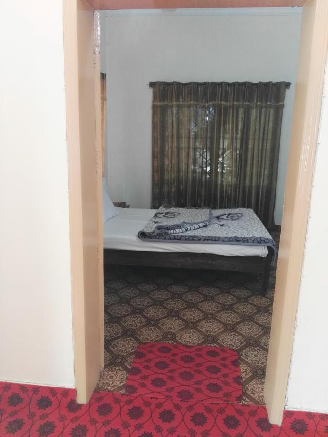 Khyber Inn Islamabad Exteriör bild
