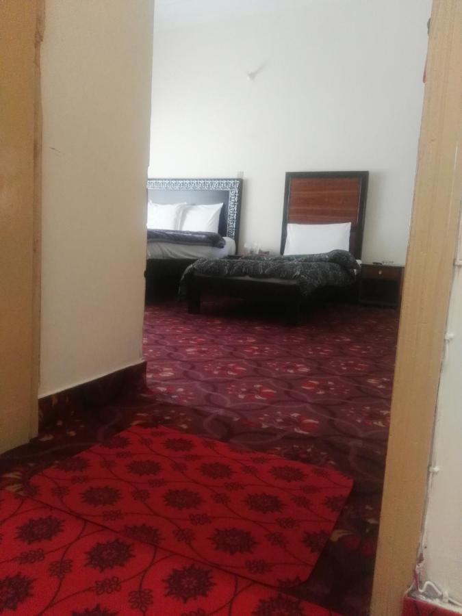 Khyber Inn Islamabad Exteriör bild