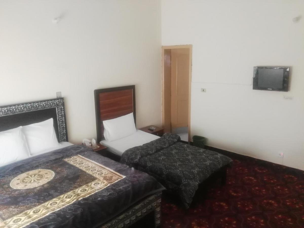 Khyber Inn Islamabad Exteriör bild